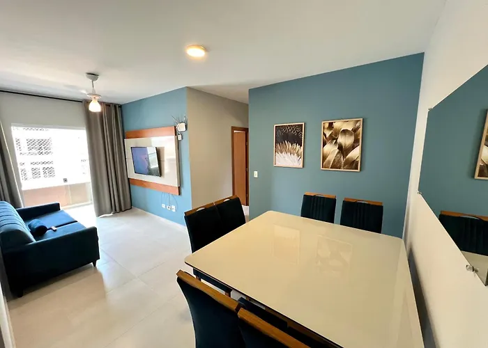 completo, 3 quartos com ar condicionado, churrasqueira na sacada, piscina no cond, ao lado da Praia Grande e na cara do gol para a centralidade comercial turística do itaguá!